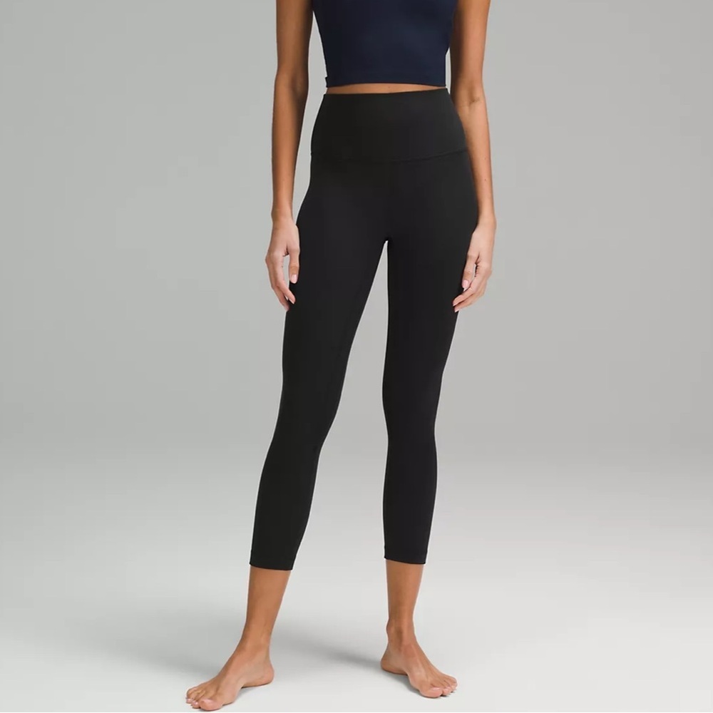 Lululemon black Align‎ Mid Rise leggings Sz 2 length 22”